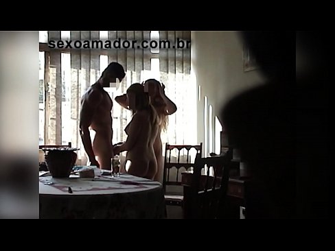 ❤️ 性友邀请巨无霸和他一起玩3P ❤❌ Fucking video️❤